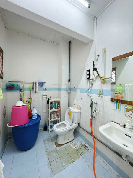 2-storey Terraced House for Sale in Taman Bukit Tiram (Ulu Tiram) - Daniel Yong - Bathroom - PropertyGuru.com.my