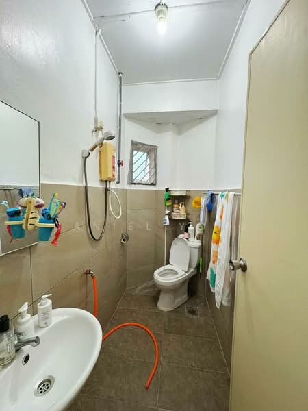 2-storey Terraced House for Sale in Taman Bukit Tiram (Ulu Tiram) - Daniel Yong - Bathroom - PropertyGuru.com.my