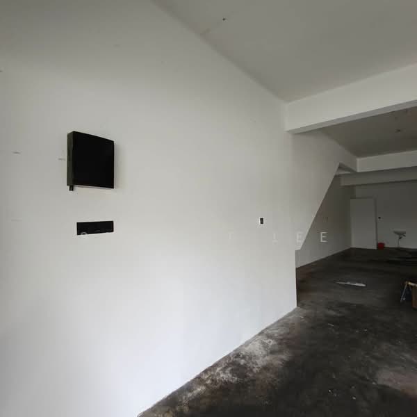 Shop / Office for Rent in Taman Bestari Indah (Ulu Tiram) - Eldwin Tang - Interior - PropertyGuru.com.my