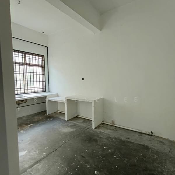Shop / Office for Rent in Taman Bestari Indah (Ulu Tiram) - Eldwin Tang - Kitchen - PropertyGuru.com.my