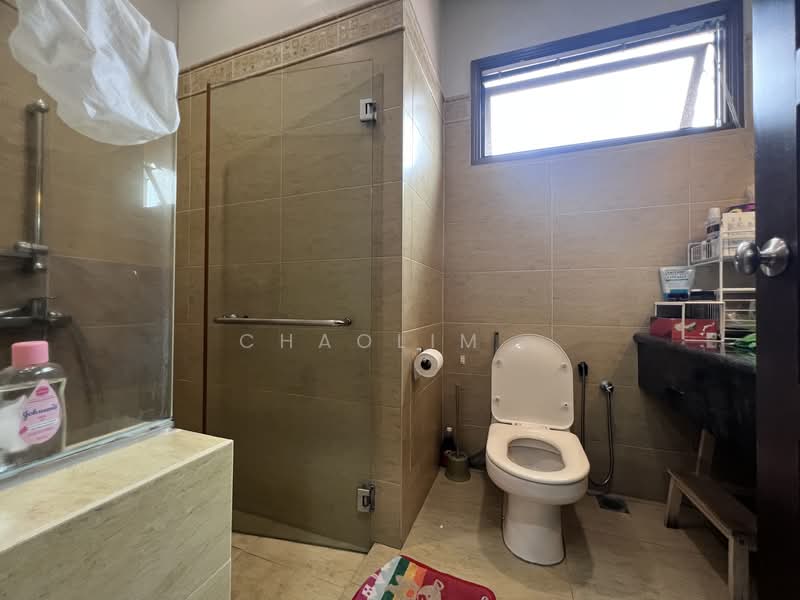 Bungalow for Sale in Serdang (Seri Kembangan) - ChaoLim . - Bathroom - PropertyGuru.com.my