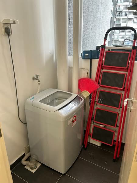 Servis Apartment untuk Disewa di D'Pristine - Ethan How - Balcony - PropertyGuru.com.my