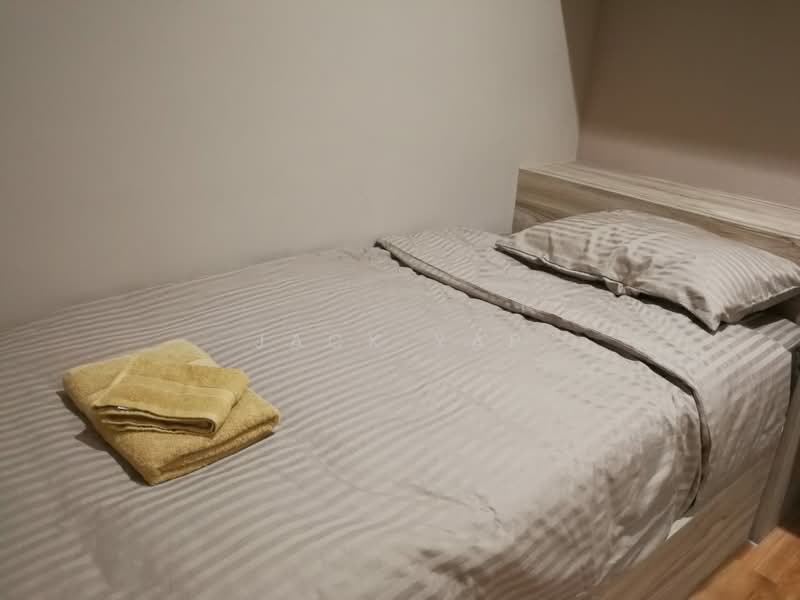 Service Residence for Sale at Serviced Residence @ Shaftsbury Putrajaya - Jack Yap - Bedroom - PropertyGuru.com.my