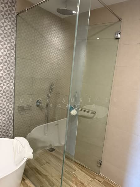 Service Residence for Sale at Hampton Height Damansara - Mark Aurther Francis - Bathroom - PropertyGuru.com.my