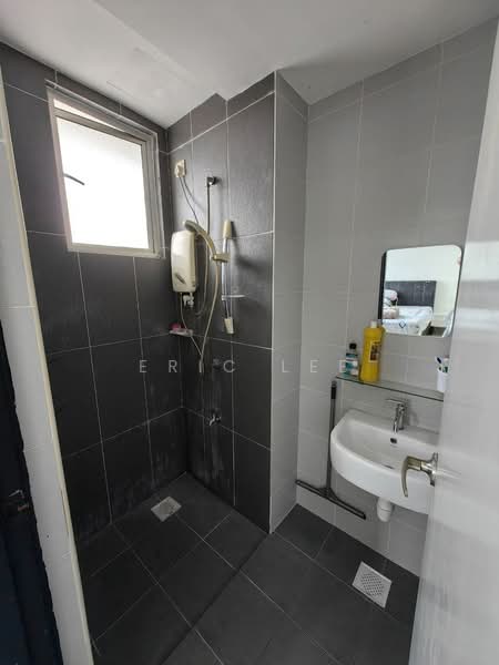 Service Residence for Sale at Pandan Residence 2 - Eric Lee - Bathroom - PropertyGuru.com.my