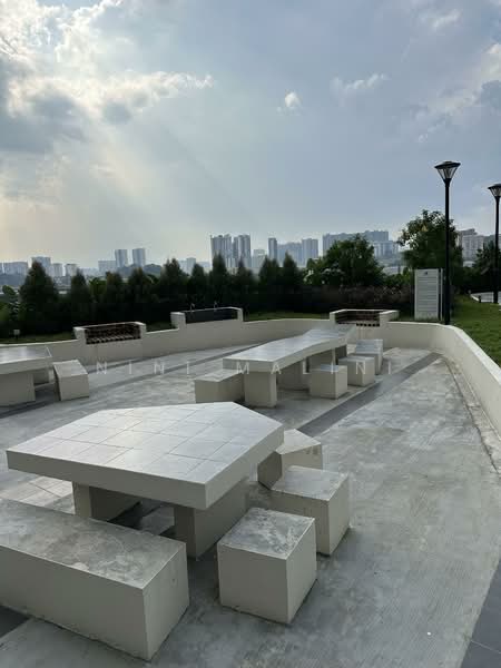 Kondominium untuk Disewa di Residensi Sateria - Nini Malini - BBQ Area - PropertyGuru.com.my