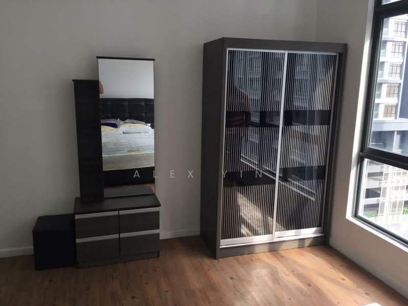 Servis Apartment untuk Dijual di Paramount Utropolis - Alex Yin - Bedroom - PropertyGuru.com.my