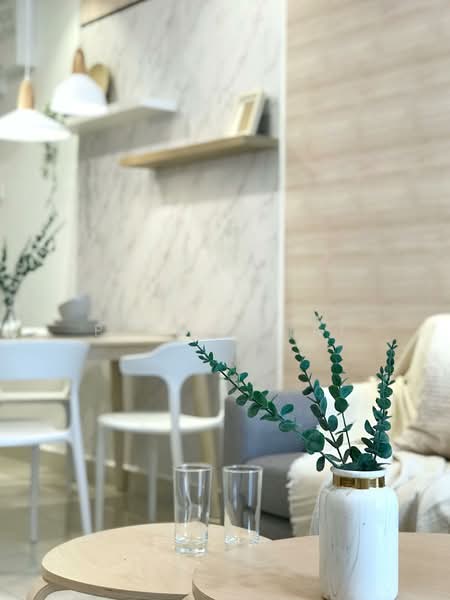 Servis Apartment untuk Disewa di H2O Residences - Perry Chai - Living Room - PropertyGuru.com.my