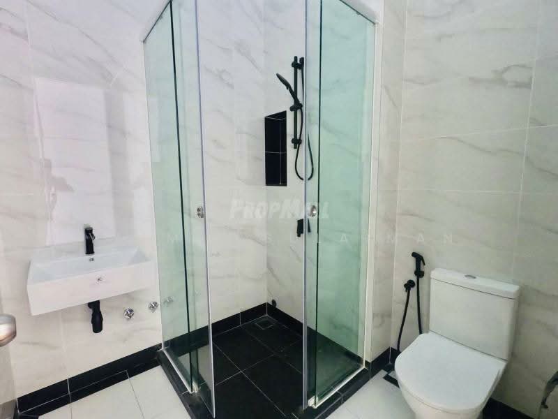 Semi-Detached House for Sale in Semenyih (Selangor) - Yasmin Sulaiman - Bathroom - PropertyGuru.com.my