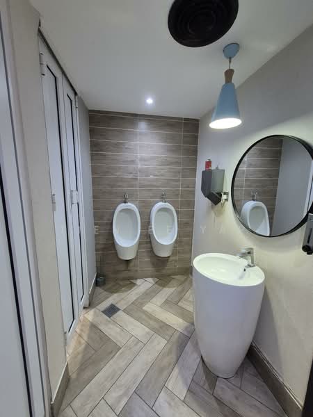 Office for Rent in BANDAR PUCHONG JAYA (Puchong) - Tien Ee Yap - Bathroom - PropertyGuru.com.my