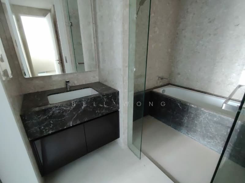 Servis Apartment untuk Dijual di Pavilion Damansara Heights, Windsor Suites - Bell Wong - Bathroom - PropertyGuru.com.my