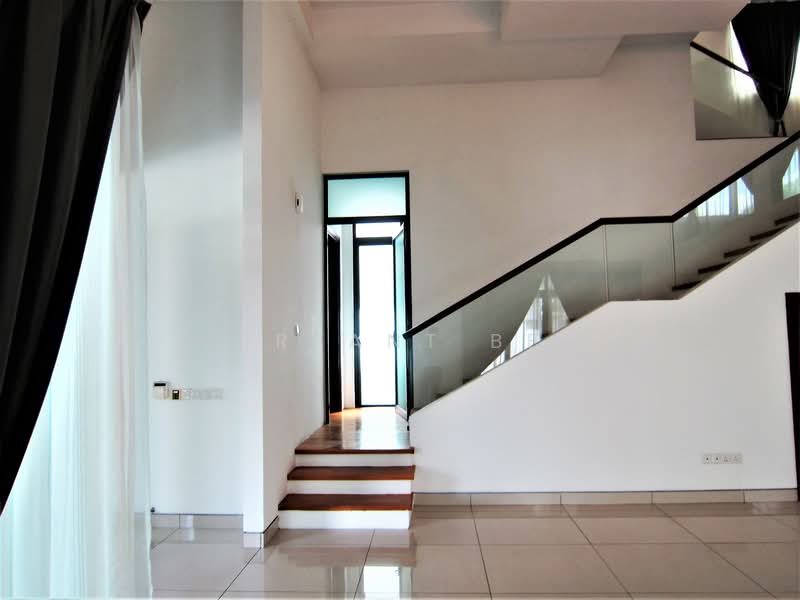 Bungalow for Sale in Taman Sains Selangor (Kota Damansara) - Bryant Be - Entrance - PropertyGuru.com.my