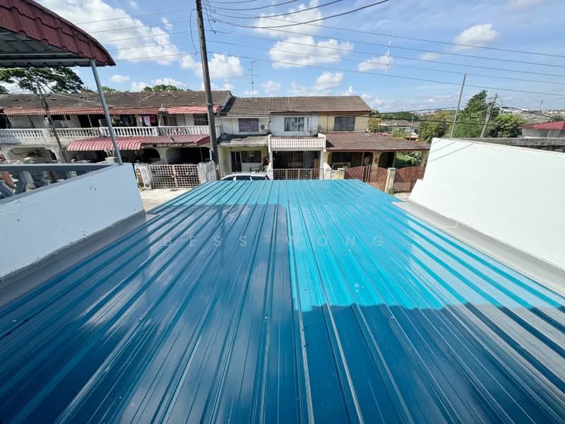 2-storey Terraced House for Rent in Taman Desa Cemerlang (Ulu Tiram) - Bess Wong - Roof - PropertyGuru.com.my