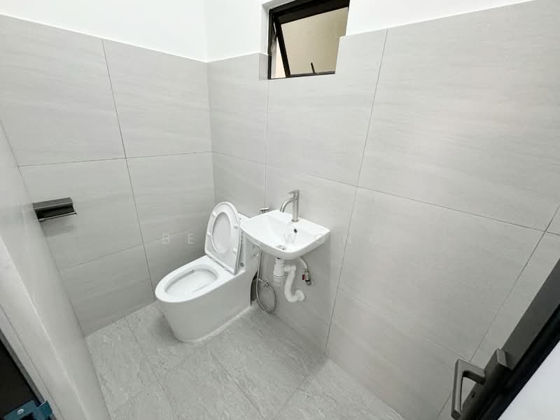 2-storey Terraced House for Rent in Taman Desa Cemerlang (Ulu Tiram) - Bess Wong - Bathroom - PropertyGuru.com.my