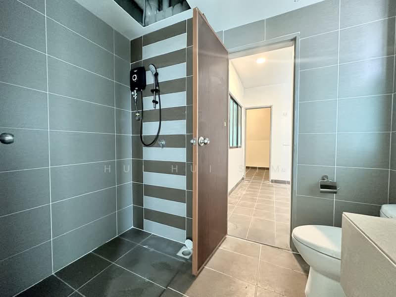 Servis Apartment untuk Dijual di G Residence - Hui Hui Sim - Bathroom - PropertyGuru.com.my