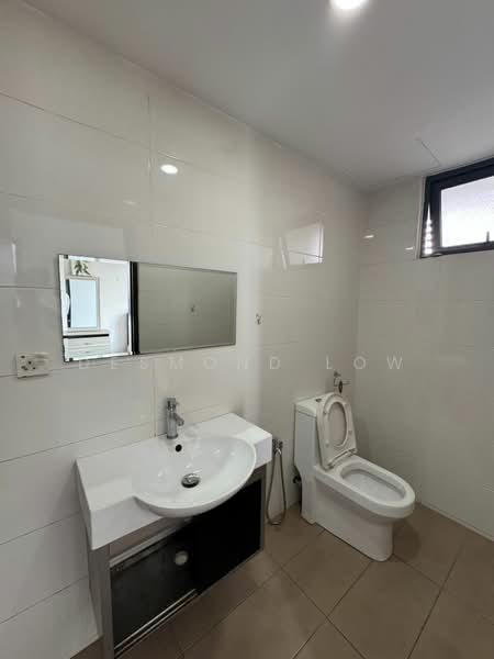 Service Residence for Rent at SkyVille 8 @ Benteng 8 - Desmond Low - Bathroom - PropertyGuru.com.my