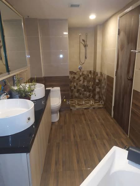 Kondominium untuk Dijual di Sang Suria - CK Chieng - Bathroom - PropertyGuru.com.my
