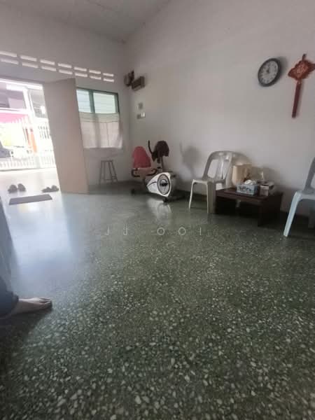 1.5-storey Terraced House for Sale in Taman Taynton View (Cheras) - JJ Ooi - Living Room - PropertyGuru.com.my