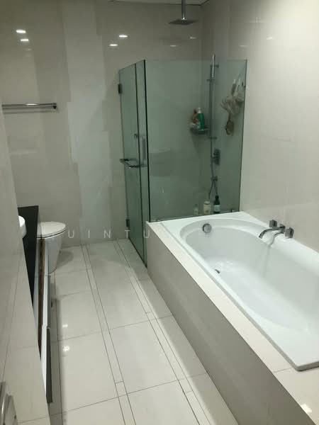 Service Residence for Rent at Gateway Kiaramas Residences - Quintus Hiew - Bathroom - PropertyGuru.com.my
