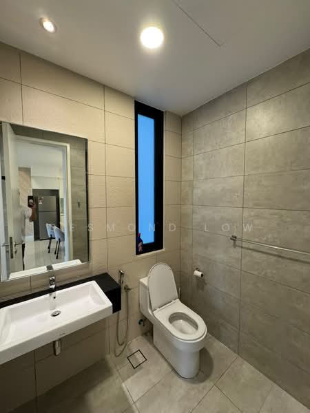 Servis Apartment untuk Disewa di The Sentral Suites - Desmond Low - Bathroom - PropertyGuru.com.my