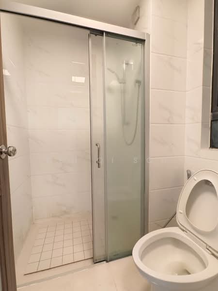 Apartment for Sale at Starview Bay @ Forest City - Keh Qi Soh - Bathroom - PropertyGuru.com.my
