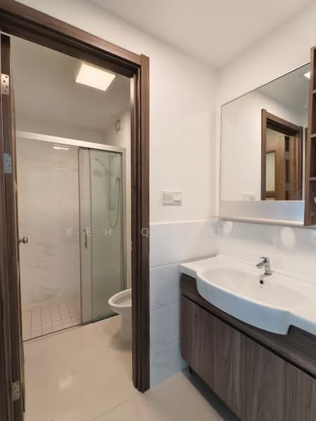 Apartment for Sale at Starview Bay @ Forest City - Keh Qi Soh - Bathroom - PropertyGuru.com.my