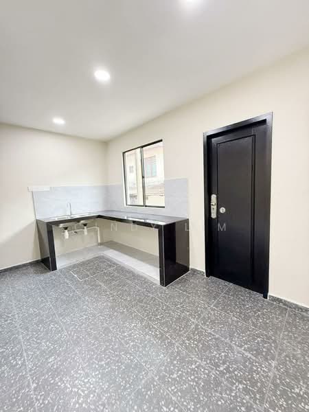 2-storey Terraced House for Sale in Taman Puteri Wangsa (Ulu Tiram) - Cindy Lim - Kitchen - PropertyGuru.com.my