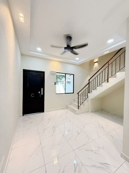 2-storey Terraced House for Sale in Taman Puteri Wangsa (Ulu Tiram) - Cindy Lim - Entrance - PropertyGuru.com.my