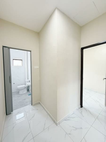 2-storey Terraced House for Sale in Taman Puteri Wangsa (Ulu Tiram) - Cindy Lim - Bathroom - PropertyGuru.com.my