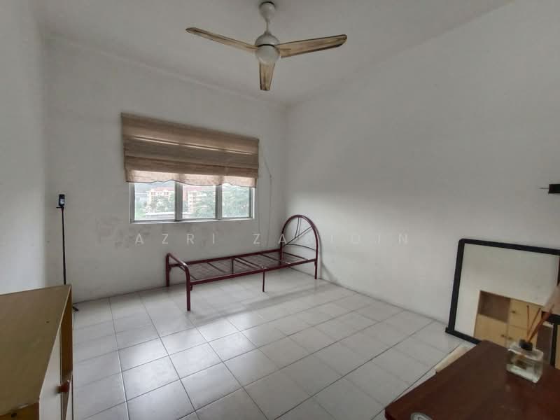 Apartment for Sale at Pangsapuri Bayu Suria (Summerfields Apartments) - Azri Zabidin - Bedroom - PropertyGuru.com.my