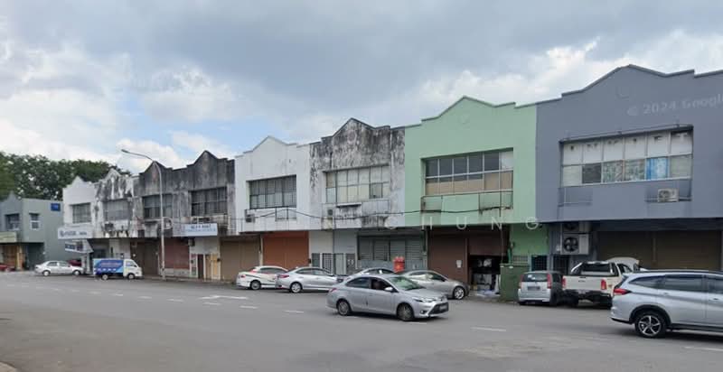 Terrace Factory for Rent in Taman Perindustrian Bukit Serdang (Seri Kembangan) - Delenn Chung - Exterior - PropertyGuru.com.my
