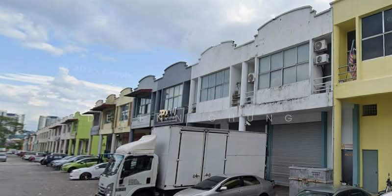 Terrace Factory for Rent in Taman Perindustrian Bukit Serdang (Seri Kembangan) - Delenn Chung - Exterior - PropertyGuru.com.my