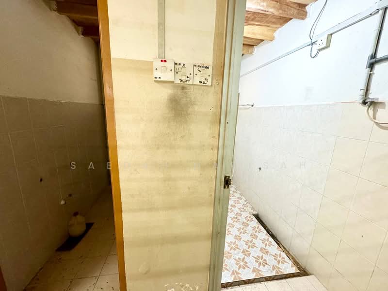 Shop for Rent in Bandar Pontian (Pontian) - Saedah Napisah - Bathroom - PropertyGuru.com.my