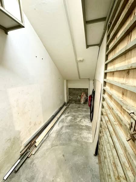 Shop for Rent in Bandar Pontian (Pontian) - Saedah Napisah - Corridor - PropertyGuru.com.my