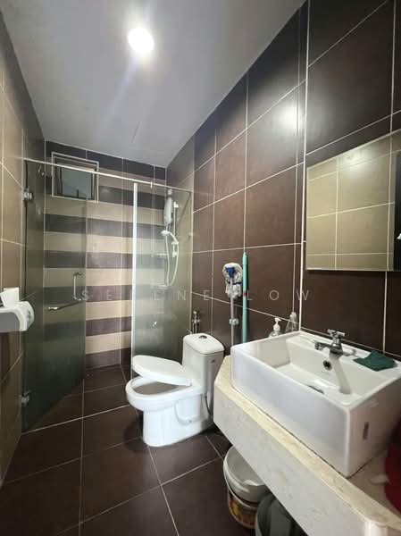 Servis Apartment untuk Dijual di D'Inspire Residence (Inspira Bestari) - Serene Low - Bathroom - PropertyGuru.com.my