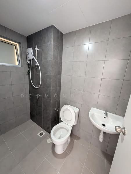 Kondominium untuk Disewa di Residensi Sateria - Desmond Low - Bathroom - PropertyGuru.com.my