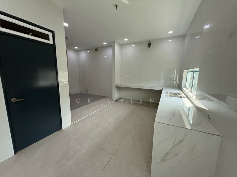 Semi-Detached House for Sale in Klang (Selangor) - CK Chien - Kitchen - PropertyGuru.com.my
