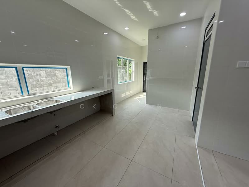 Semi-Detached House for Sale in Klang (Selangor) - CK Chien - Kitchen - PropertyGuru.com.my