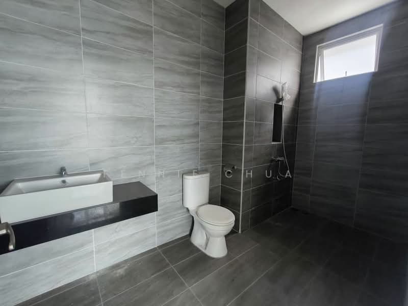 Rumah Berkembar untuk Dijual di Skudai (Johor) - Fennie Chua - Bathroom - PropertyGuru.com.my