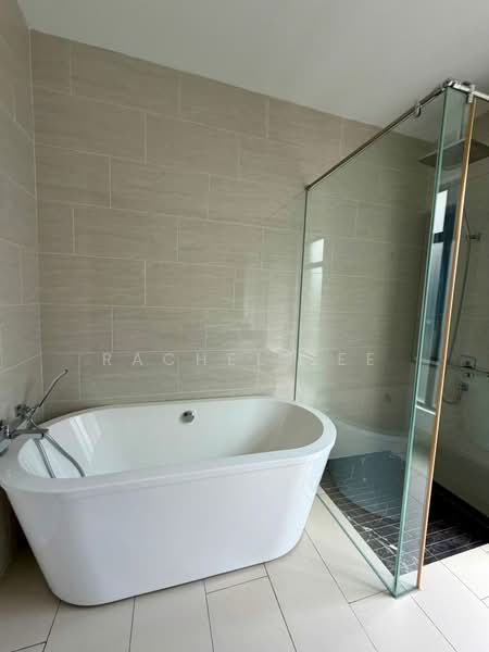 Bungalow for Sale in Leisure Farm (Gelang Patah) - Rachel See - Bathroom - PropertyGuru.com.my