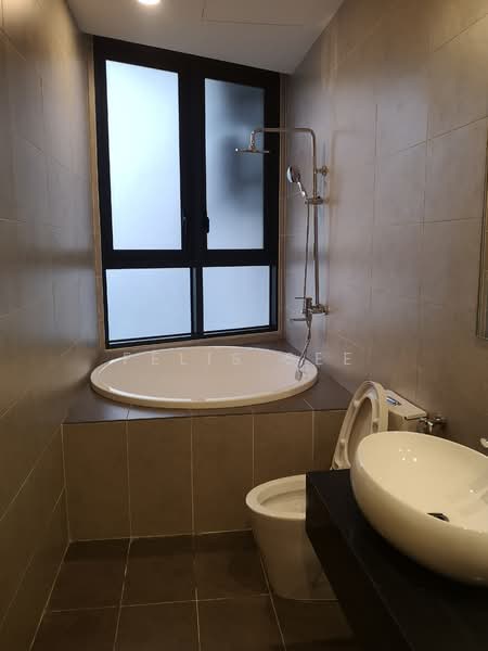 Servis Apartment untuk Disewa di KL Gateway Premium Residences - Felis See - Bathroom - PropertyGuru.com.my