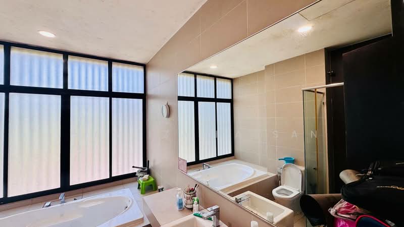 Semi-Detached House for Sale in Taman Jenderam Harmoni (Dengkil) - Hasliza Hassan - Bathroom - PropertyGuru.com.my