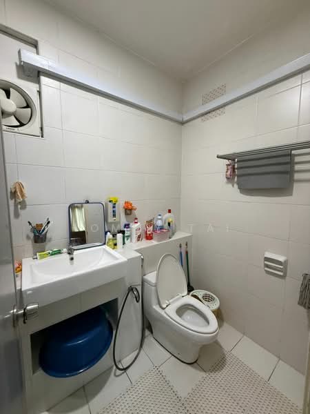 Servis Apartment untuk Disewa di D'Ambience Residences (Pangsapuri Ikatan Flora) - Tommy Tai - Bathroom - PropertyGuru.com.my