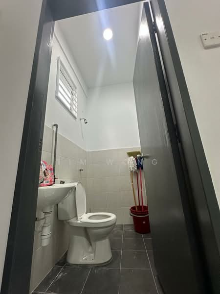 2-storey Terraced House for Rent in Taman Scientex Rawang (Rawang) - Tim Wong - Bathroom - PropertyGuru.com.my