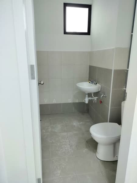 Terrace Factory for Rent in Skudai (Johor) - Eva Siow - Bathroom - PropertyGuru.com.my