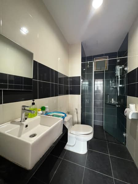 Servis Apartment untuk Dijual di D'Inspire Residence (Inspira Bestari) - JY Tan - Bathroom - PropertyGuru.com.my