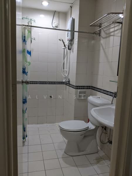 Servis Apartment untuk Dijual di Maytower Serviced Residences - Alvin Seah - Bathroom - PropertyGuru.com.my
