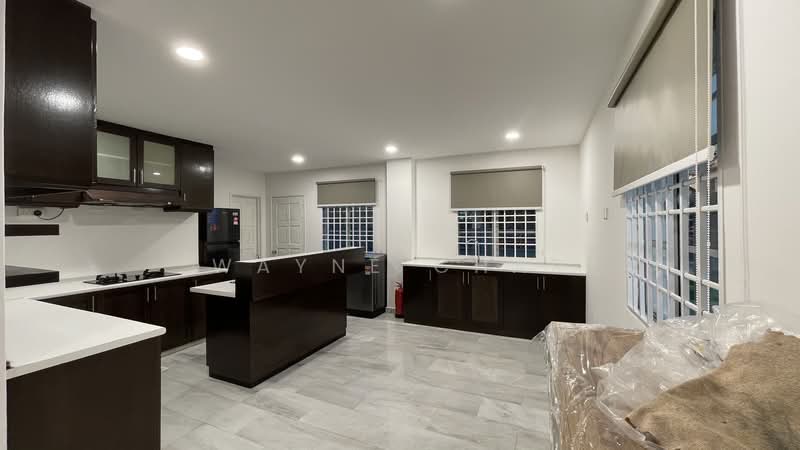 Semi-Detached House for Sale in Seri Kembangan (Selangor) - Wayne Char - Kitchen - PropertyGuru.com.my