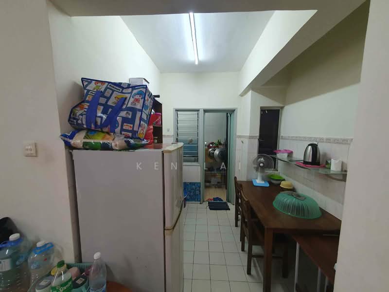 Kondominium untuk Dijual di Pelangi Damansara - Ken Lai - Kitchen - PropertyGuru.com.my