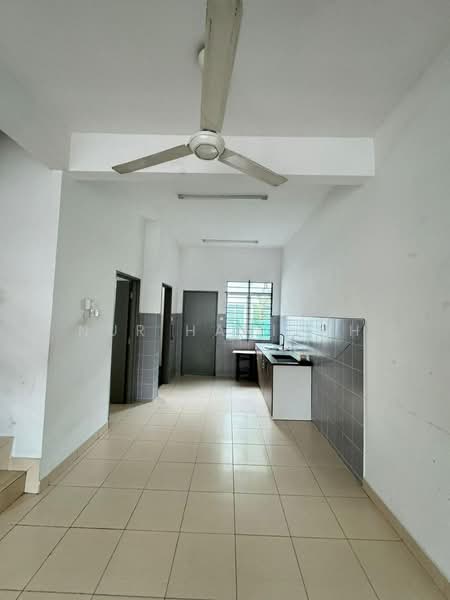 2-storey Terraced House for Sale in Shah Alam (Selangor) - Nur Hanizah - Kitchen - PropertyGuru.com.my